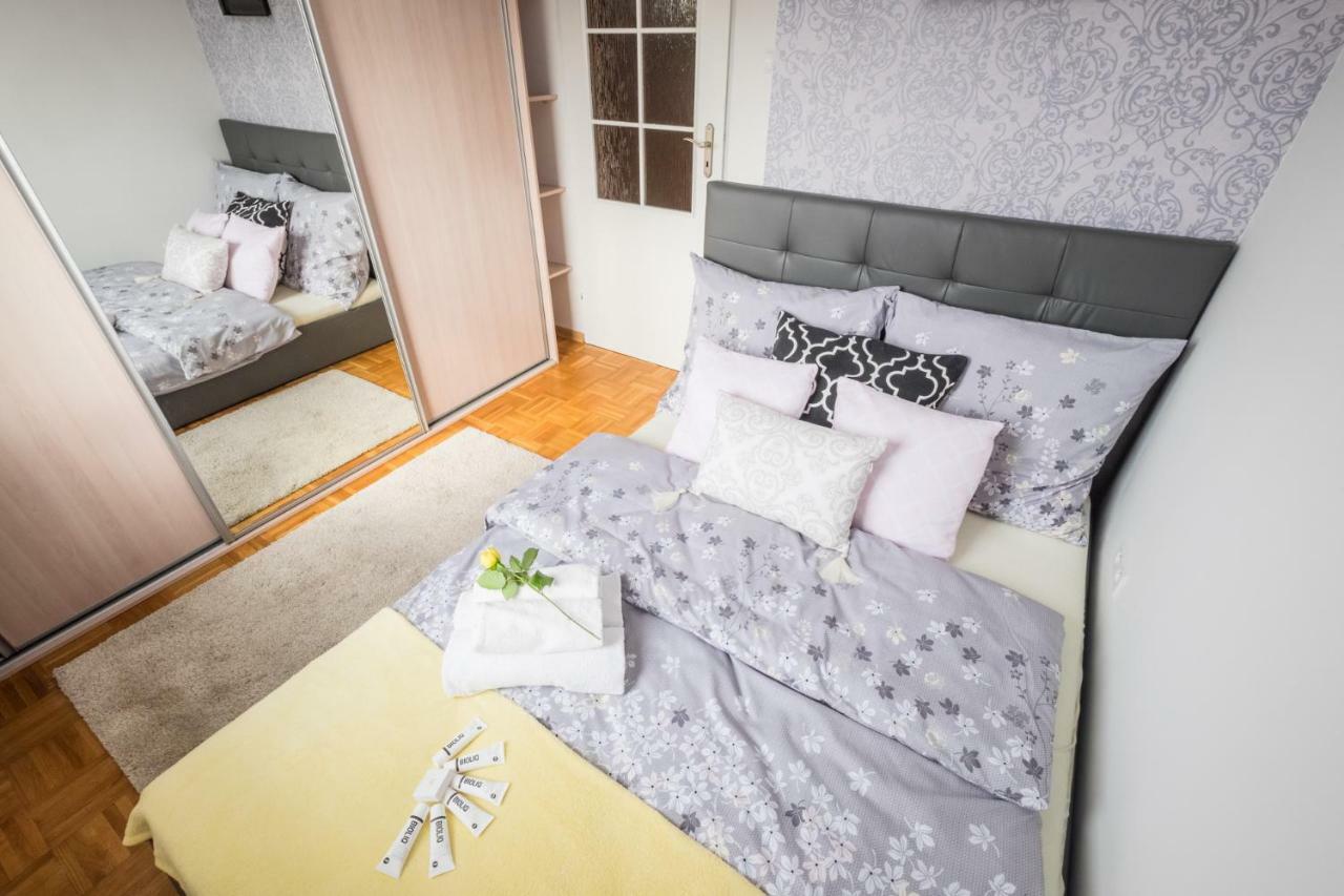 Blue Sky Apartment Varsovia Exterior foto
